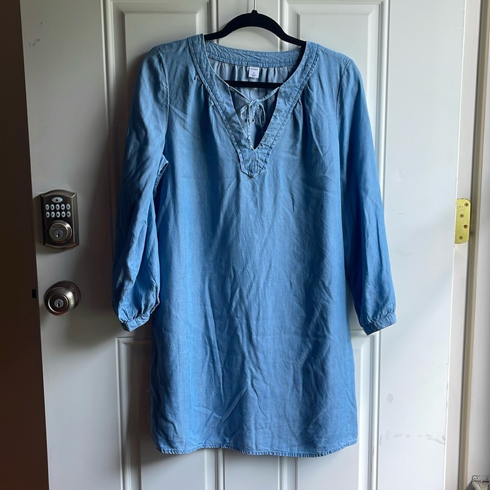 Old Navy denim style loose flowy dress, size medium.  Good used condition.